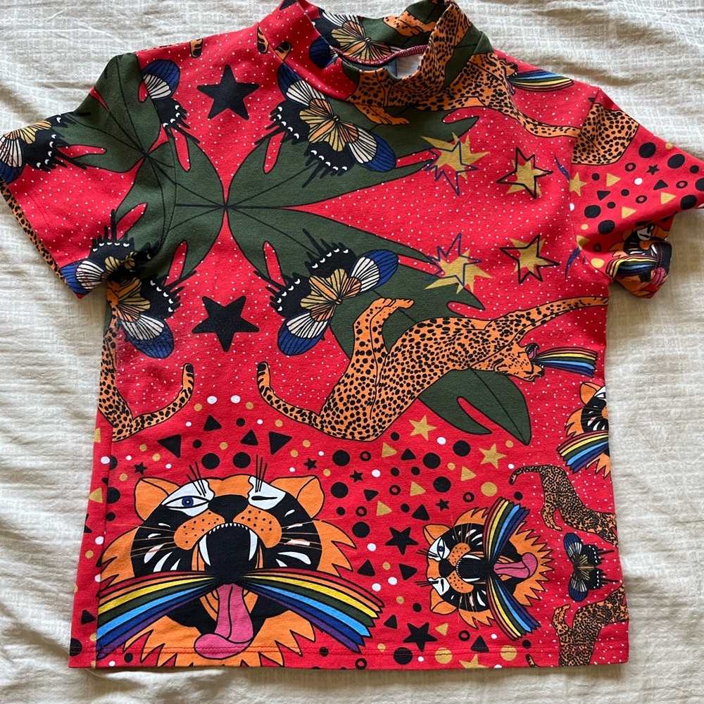Nooworks mock neck pride tiger top/ Firm price